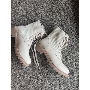 Boutique by Corkys "Creep It Real" Cream Knit Combat Booties Size 7